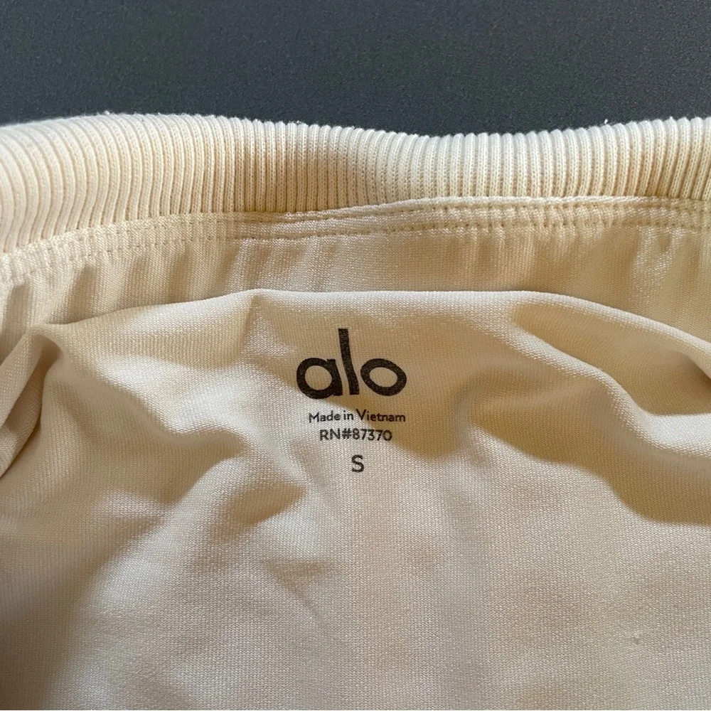 ALO Yoga Cream Skirt - Picture 7 of 12